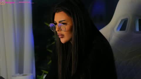 Dee online show from December 27, 2024, 9:28 am