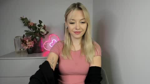 Snapshot of perfectxcindy chatting on December 23, 2024, 6:22 am Cindy online show from December 23, 2024, 6:22 am