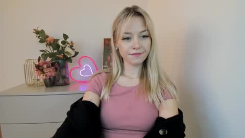 Snapshot of perfectxcindy chatting on December 23, 2024, 9:27 am Cindy online show from December 23, 2024, 9:27 am