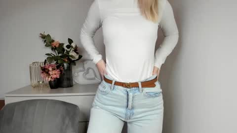 Snapshot of perfectxcindy chatting on December 29, 2024, 10:34 am Cindy online show from December 29, 2024, 10:34 am