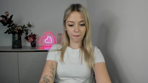 Snapshot of perfectxcindy chatting on January 21, 2025, 12:29 pm Cindy online show from January 21, 2025, 12:29 pm