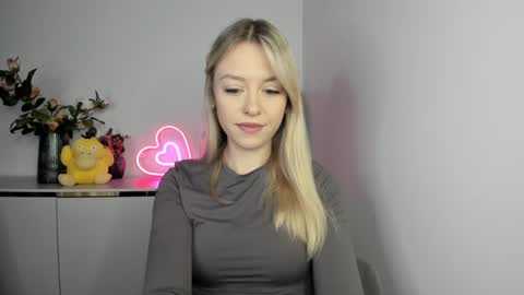 Snapshot of perfectxcindy chatting on February 3, 2025, 6:24 am Cindy online show from February 3, 2025, 6:24 am