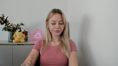 Snapshot of perfectxcindy chatting on February 4, 2025, 12:33 pm Cindy online show from February 4, 2025, 12:33 pm