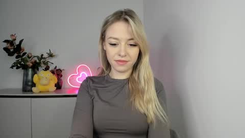 Snapshot of perfectxcindy chatting on February 12, 2025, 6:19 am Cindy online show from February 12, 2025, 6:19 am