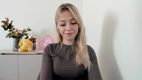 Snapshot of perfectxcindy chatting on February 12, 2025, 9:20 am Cindy online show from February 12, 2025, 9:20 am