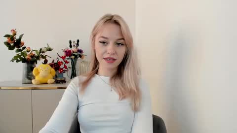 Snapshot of perfectxcindy chatting on February 18, 2025, 10:16 am Cindy online show from February 18, 2025, 10:16 am