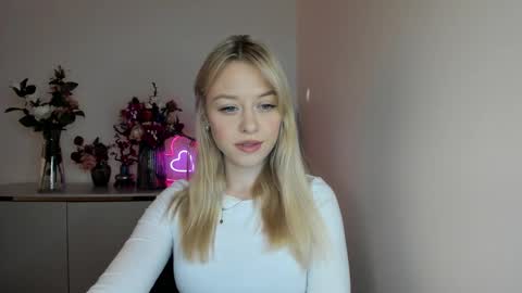 Snapshot of perfectxcindy chatting on March 10, 2025, 6:27 am Cindy online show from March 10, 2025, 6:27 am