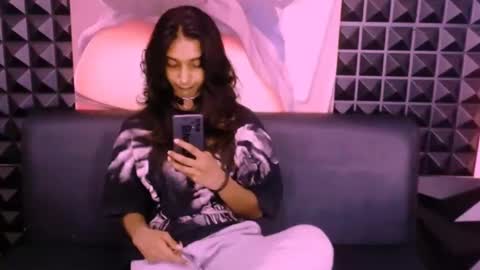 satins seduction online show from December 6, 2024, 8:48 am