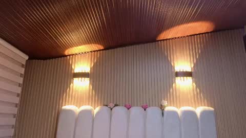 perla_lovely online show from June 6, 2026, 12:10 pm