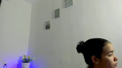 Perla mistc online show from April 25, 2026, 5:21 am