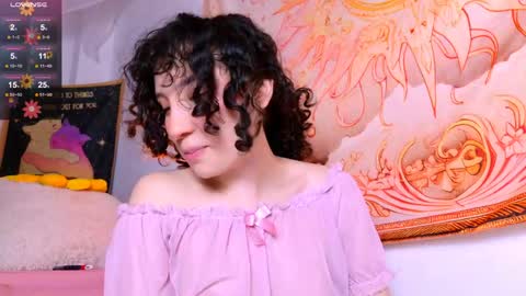 Perla Jones online show from May 8, 2026, 3:01 am