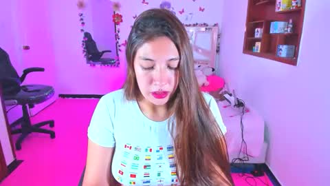 Snapshot of perlabeautiful chatting on June 3, 2026, 10:37 pm PERLA online show from June 3, 2026, 10:37 pm