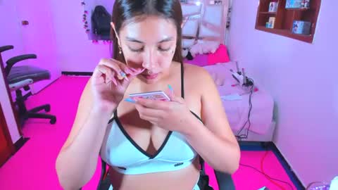 Snapshot of perlabeautiful chatting on June 18, 2026, 1:28 am PERLA online show from June 18, 2026, 1:28 am
