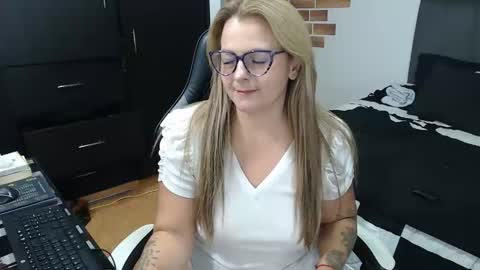 goloza online show from December 2, 2025, 5:02 am