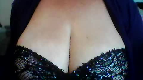 Snapshot of perlita070822 chatting on June 25, 2026, 5:12 am perlita070822 online show from June 25, 2026, 5:12 am