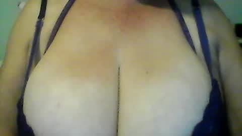 Snapshot of perlita070822 chatting on July 22, 2026, 1:41 am perlita070822 online show from July 22, 2026, 1:41 am