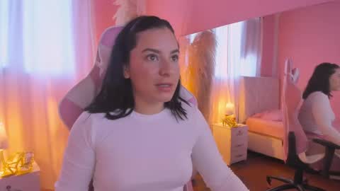 Snapshot of persefone_saira chatting on May 12, 2026, 11:07 am Marie online show from May 12, 2026, 11:07 am