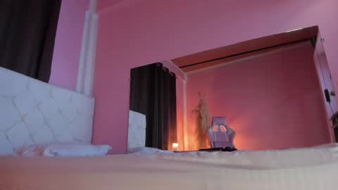 Snapshot of persefone_saira chatting on May 22, 2026, 10:43 am Marie online show from May 22, 2026, 10:43 am