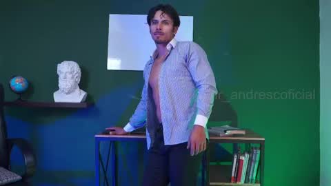 andres    online show from December 5, 2024, 8:22 pm