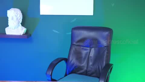 andres    online show from December 17, 2024, 3:06 pm