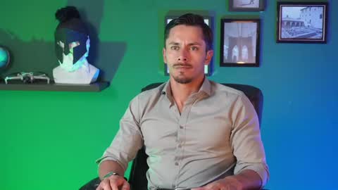 andres    online show from March 3, 2025, 6:33 pm