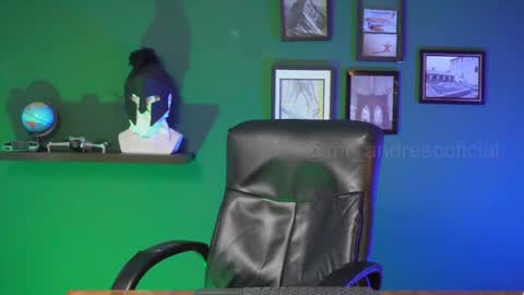 andres    online show from March 7, 2025, 12:23 pm