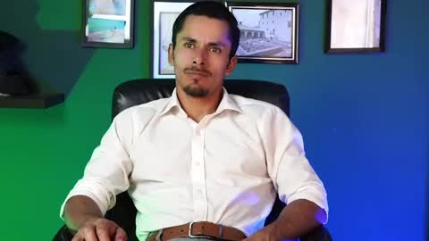 andres    online show from December 15, 2025, 7:51 pm