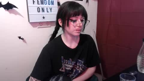 Persephone online show from April 9, 2026, 12:10 pm