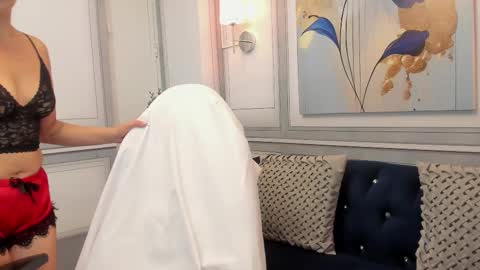 Mia online show from February 15, 2026, 7:51 am