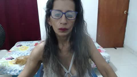 Snapshot of pervert_milf4uu_4 chatting on October 5, 2025, 4:55 am luz online show from October 5, 2025, 4:55 am