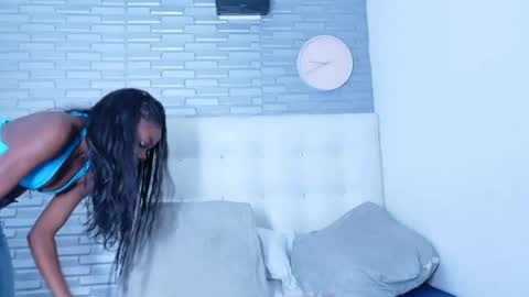 pervert_shydoll online show from April 9, 2026, 3:06 am