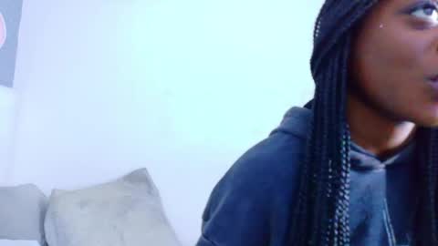 pervert_shydoll online show from April 22, 2026, 3:20 am