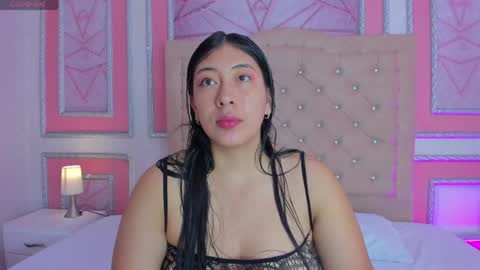 Snapshot of pervertedcurvy chatting on May 7, 2026, 2:17 am Lily online show from May 7, 2026, 2:17 am