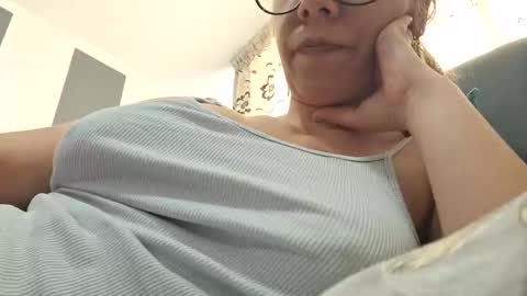 Lisa -  online show from February 19, 2025, 10:34 am