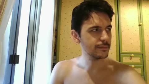 fer mlg online show from October 25, 2025, 12:34 pm