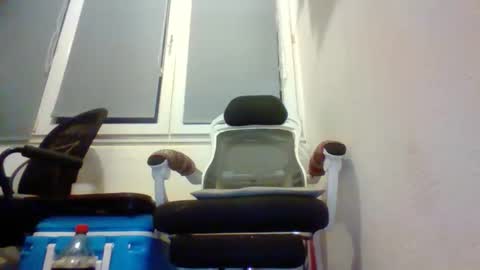 peshtic20 online show from November 10, 2025, 4:33 am