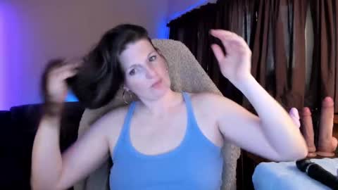 Kelly online show from October 6, 2025, 6:49 pm