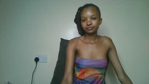 Snapshot of petal_palette chatting on May 16, 2026, 5:15 am Lolly online show from May 16, 2026, 5:15 am