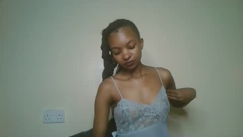 Snapshot of petal_palette chatting on May 30, 2026, 8:22 am Lolly online show from May 30, 2026, 8:22 am