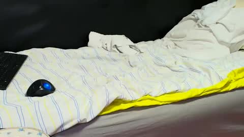 peter196888 online show from March 17, 2026, 10:40 am