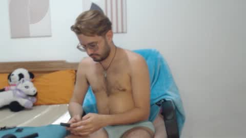 FELIPE online show from October 21, 2025, 7:58 pm