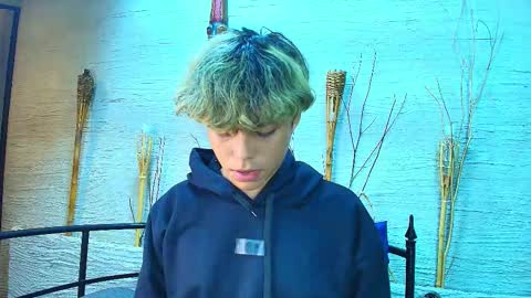 petersanders1 online show from November 15, 2025, 8:22 am