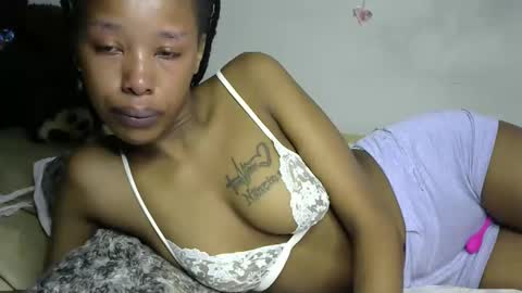 petite_byb online show from September 14, 2025, 7:18 am