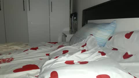 Snapshot of petite_danielle chatting on May 25, 2026, 11:00 pm petite_danielle online show from May 25, 2026, 11:00 pm