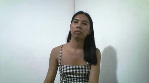 Snapshot of petite_dicklover chatting on June 9, 2026, 11:22 am Yuriee online show from June 9, 2026, 11:22 am
