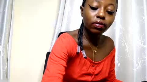 Snapshot of petite_freakette chatting on June 14, 2026, 7:38 pm Moon online show from June 14, 2026, 7:38 pm