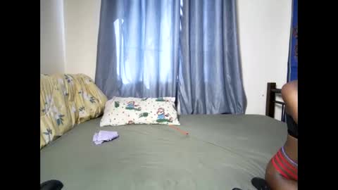 petite_funnie online show from October 14, 2025, 7:31 am