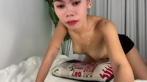 petite_kaye online show from July 15, 2026, 4:40 am