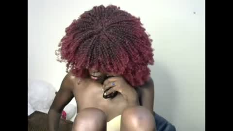 petite_lavi2 online show from December 27, 2024, 5:26 pm