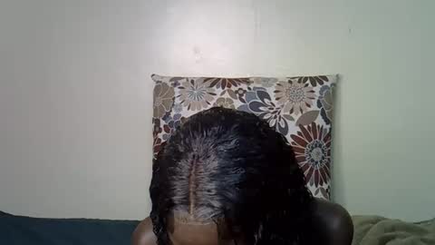 Lunar online show from October 15, 2025, 8:42 pm